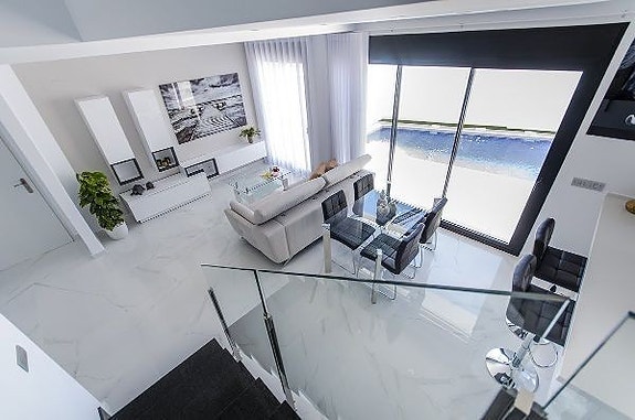 En megler med gode referanser - SPANIA1.no