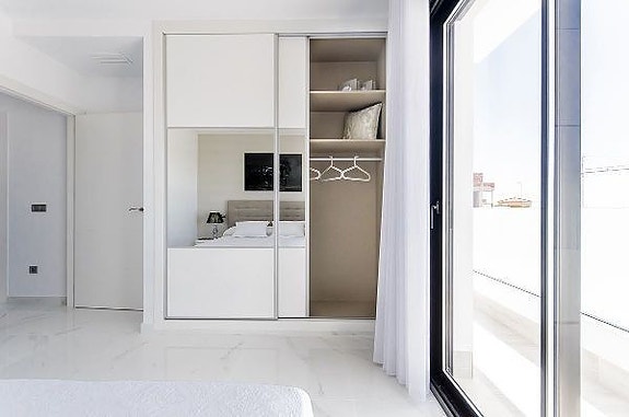 En megler med gode referanser - SPANIA1.no