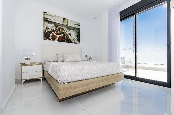 En megler med gode referanser - SPANIA1.no