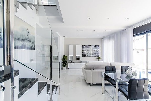 En megler med gode referanser - SPANIA1.no