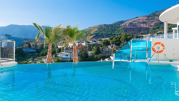 En megler med gode referanser - SPANIA1.no