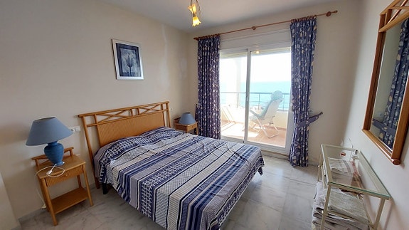 En megler med gode referanser - SPANIA1.no