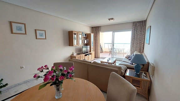 En megler med gode referanser - SPANIA1.no