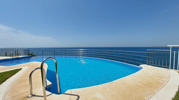 En megler med gode referanser - SPANIA1.no