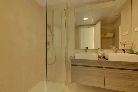 En megler med gode referanser -  SPANIA1.no