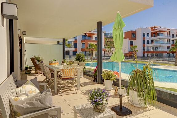 En megler med gode referanser -  SPANIA1.no