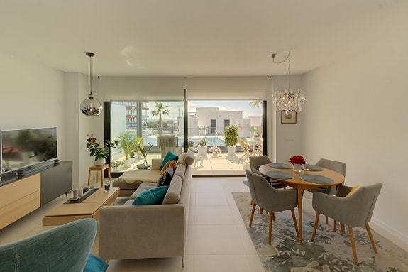 En megler med gode referanser -  SPANIA1.no