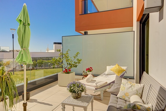 En megler med gode referanser -  SPANIA1.no