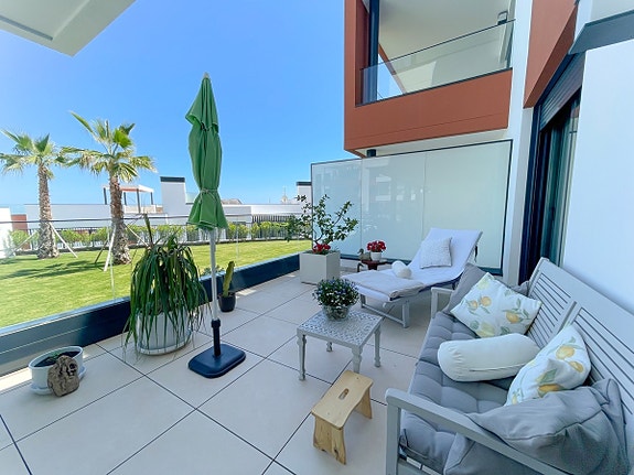 En megler med gode referanser -  SPANIA1.no