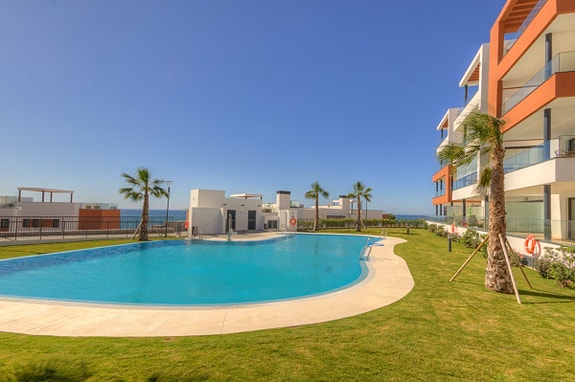 En megler med gode referanser -  SPANIA1.no