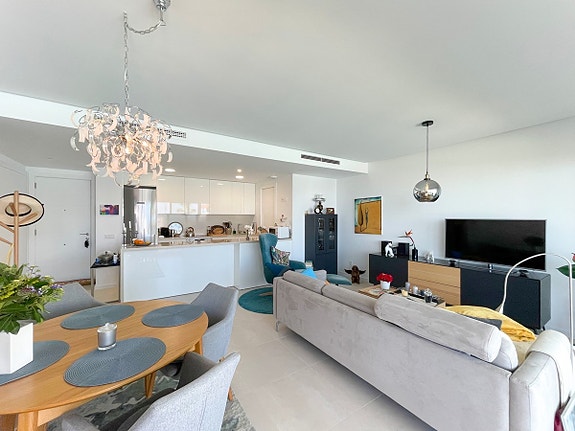 En megler med gode referanser -  SPANIA1.no