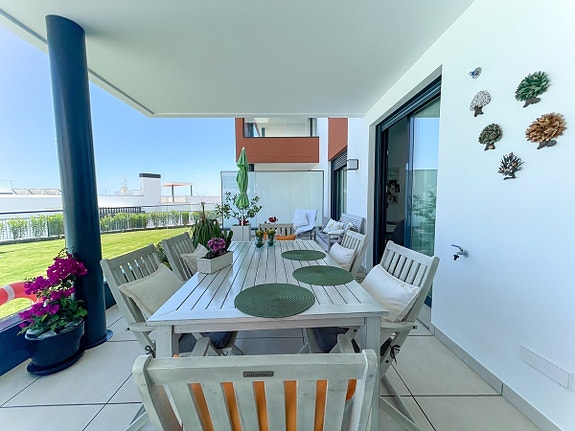 En megler med gode referanser -  SPANIA1.no