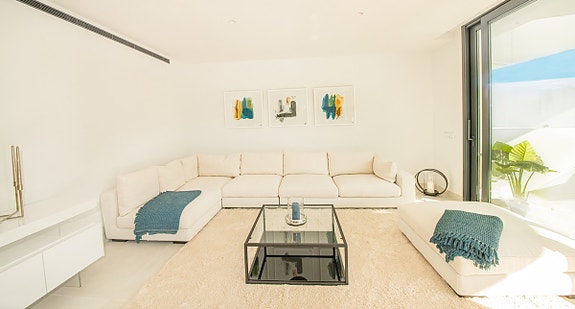 En megler med gode referanser - SPANIA1.no