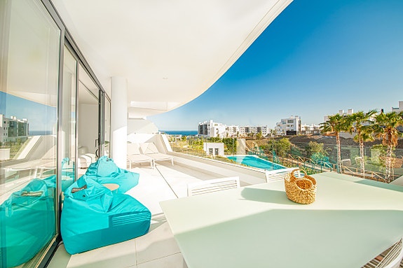 En megler med gode referanser - SPANIA1.no