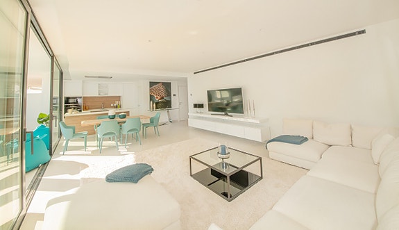 En megler med gode referanser - SPANIA1.no