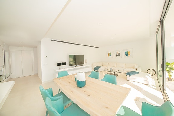 En megler med gode referanser - SPANIA1.no