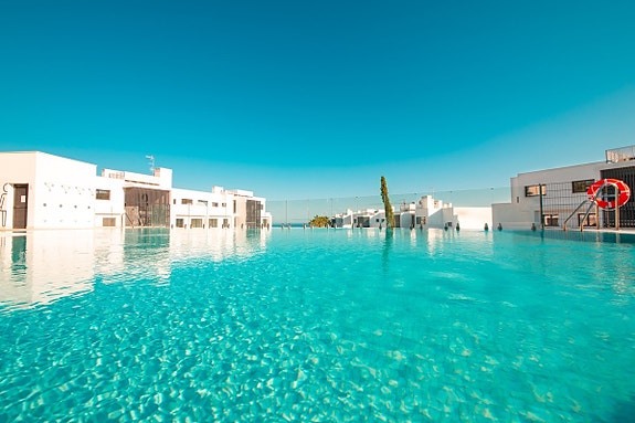 En megler med gode referanser - SPANIA1.no