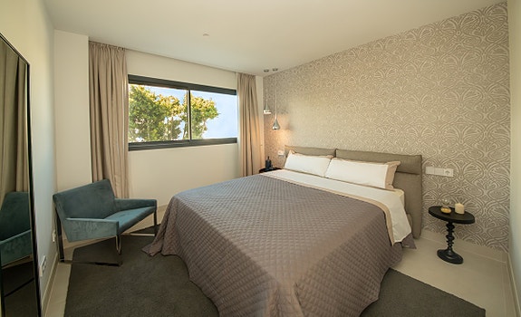 En megler med gode referanser - SPANIA1.no