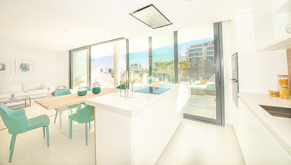 En megler med gode referanser - SPANIA1.no