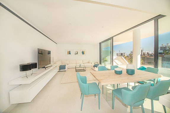 En megler med gode referanser - SPANIA1.no