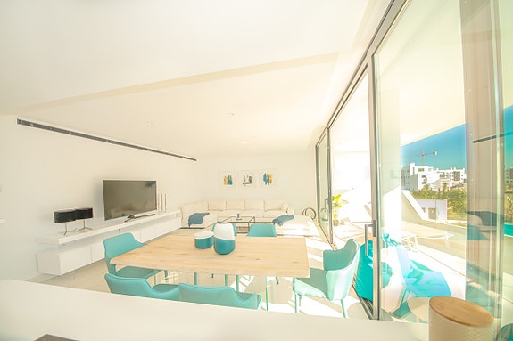 En megler med gode referanser - SPANIA1.no