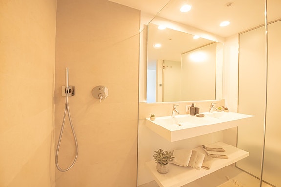 En megler med gode referanser - SPANIA1.no