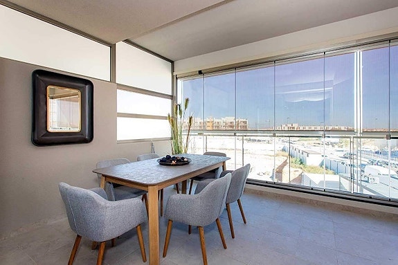 En megler med gode referanser - SPANIA1.no