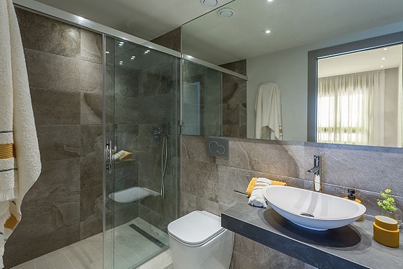 En megler med gode referanser - SPANIA1.no