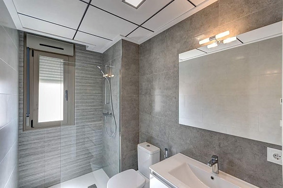 En megler med gode referanser - SPANIA1.no