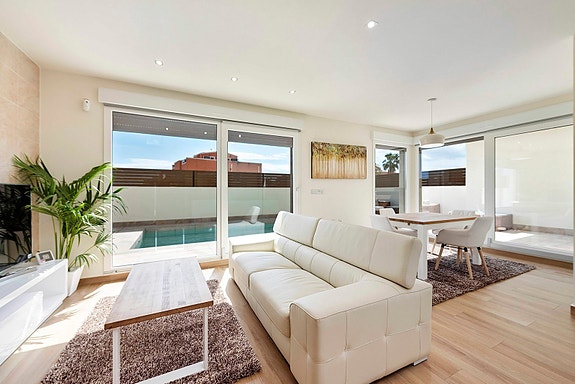 En megler med gode referanser - SPANIA1.no