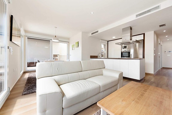 En megler med gode referanser - SPANIA1.no