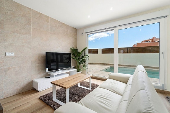 En megler med gode referanser - SPANIA1.no