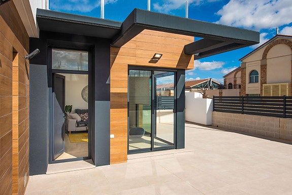 En megler med gode referanser - SPANIA1.no