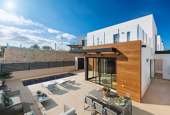 En megler med gode referanser - SPANIA1.no