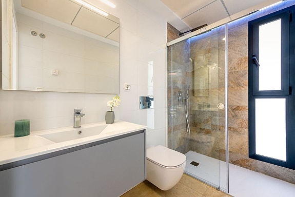 En megler med gode referanser - SPANIA1.no