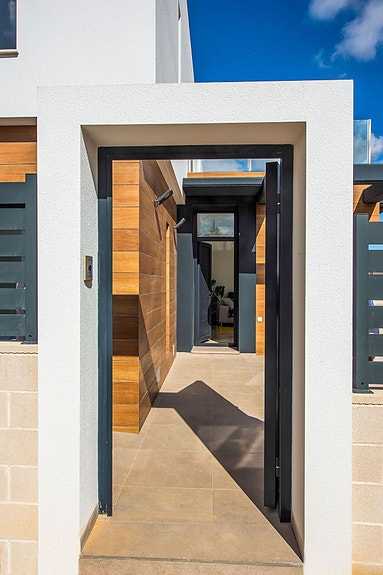 En megler med gode referanser - SPANIA1.no