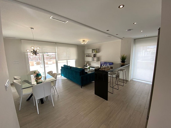 En megler med gode referanser - SPANIA1.no