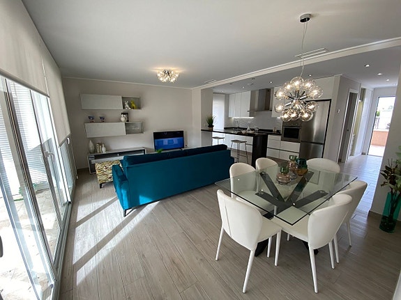 En megler med gode referanser - SPANIA1.no