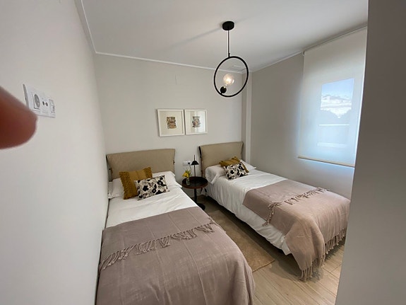 En megler med gode referanser - SPANIA1.no