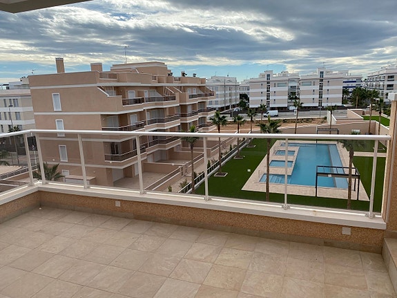 En megler med gode referanser - SPANIA1.no