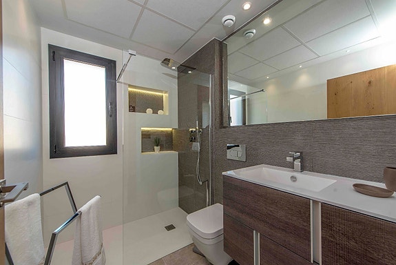 En megler med gode referanser -  SPANIA1.no