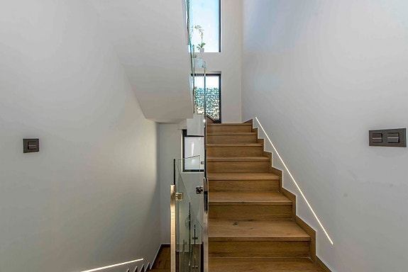 En megler med gode referanser -  SPANIA1.no