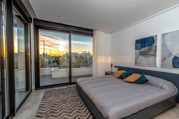 En megler med gode referanser -  SPANIA1.no