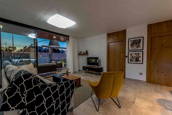 En megler med gode referanser -  SPANIA1.no