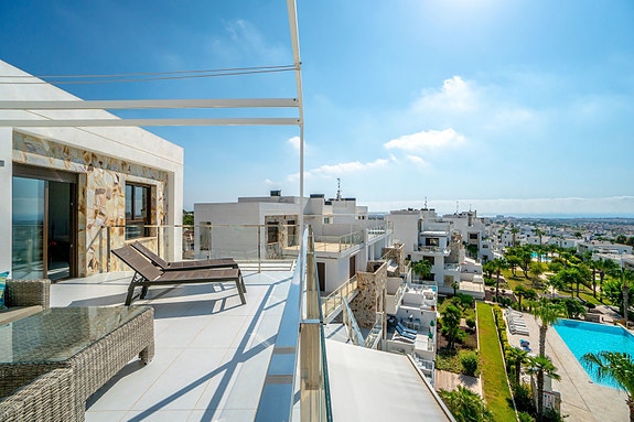 En megler med gode referanser - SPANIA1.no