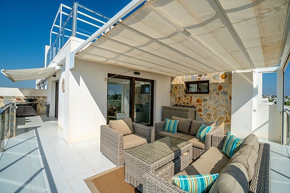 En megler med gode referanser - SPANIA1.no