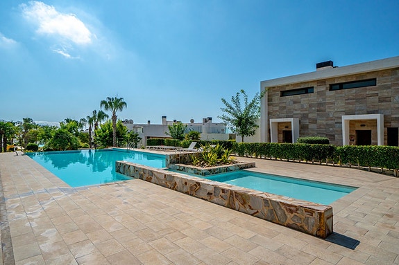 En megler med gode referanser - SPANIA1.no