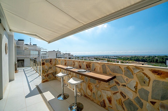 En megler med gode referanser - SPANIA1.no