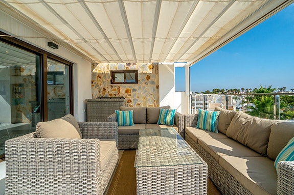 En megler med gode referanser - SPANIA1.no