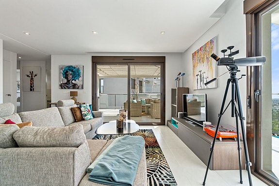 En megler med gode referanser - SPANIA1.no